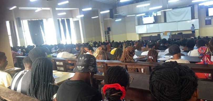 Here’s a pic of a level 100 class at a Ghanaian university.